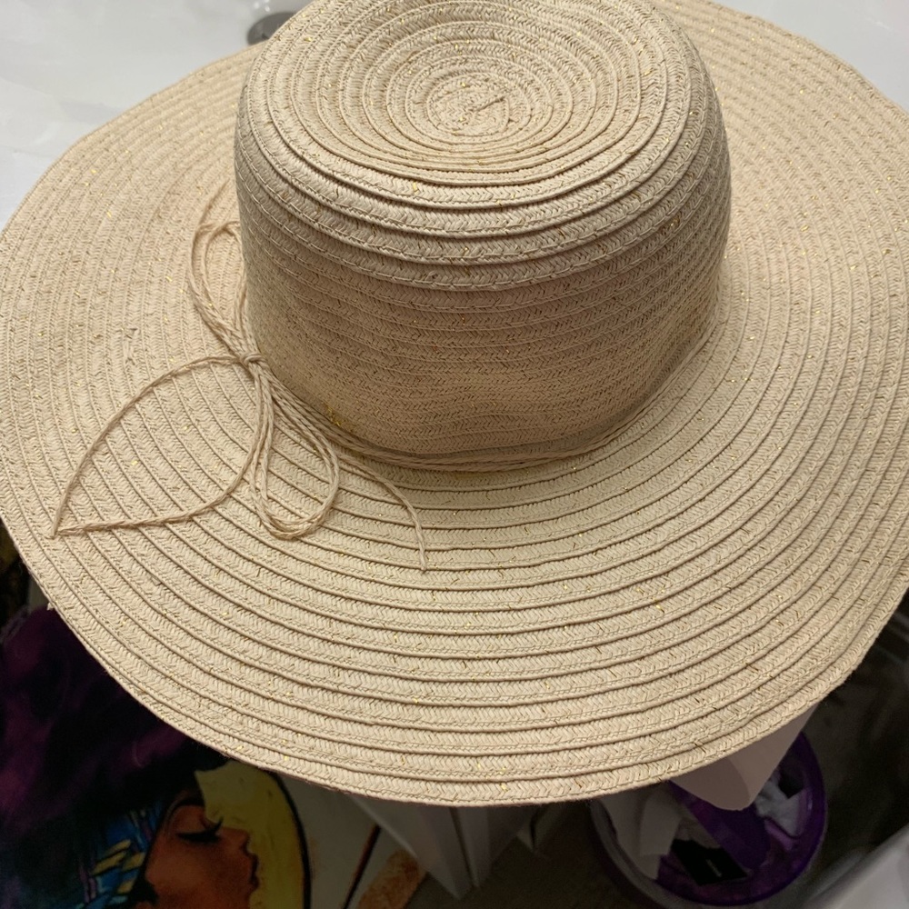 Hat - Picture 2 of 5